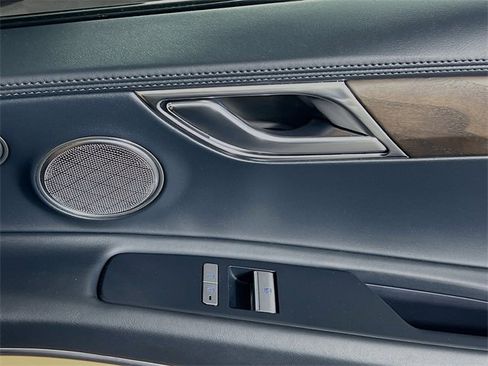 Used 2023 Genesis GV80 2.5T w/ Prestige Package image 31