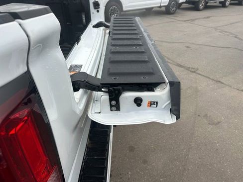 Used 2024 GMC Sierra 1500 AT4 w/ Technology Package AWD/4WD image 16