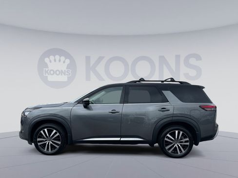 Used 2024 Nissan Pathfinder Platinum w/ Black Appearance Package image 2