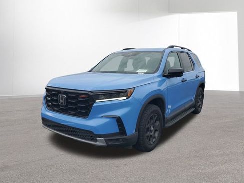 Used 2023 Honda Pilot TrailSport image 11