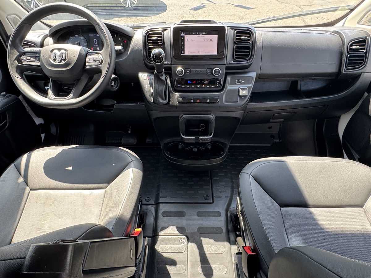 Used 2025 RAM ProMaster 2500 w/ Convenience Group FWD image 17