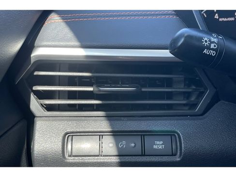 Used 2021 Nissan Altima 2.5 SR FWD image 28