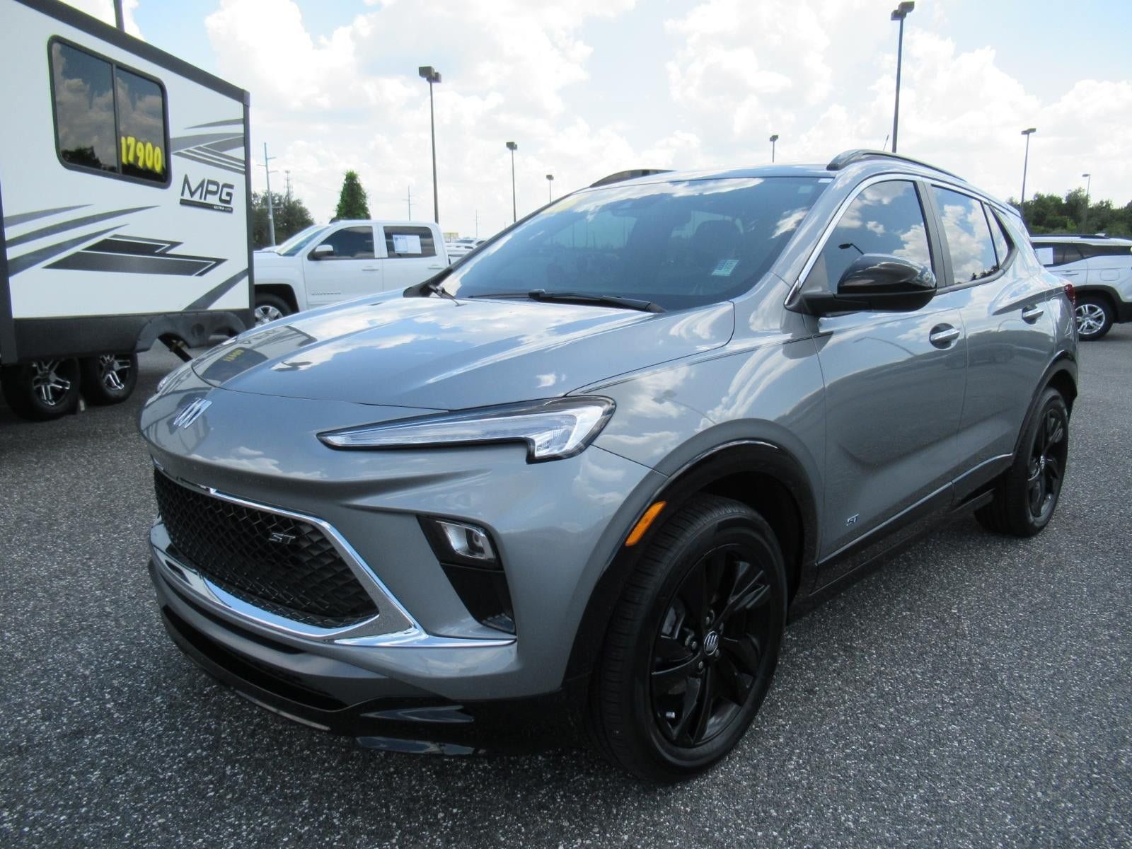 Used 2026 Buick Encore GX Sport Touring w/ Comfort Package FWD image 3