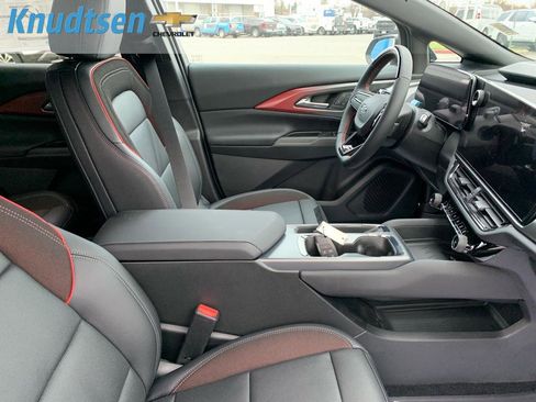 New 2026 Chevrolet Equinox EV RS w/ Active Safety Package 3 AWD/4WD image 17