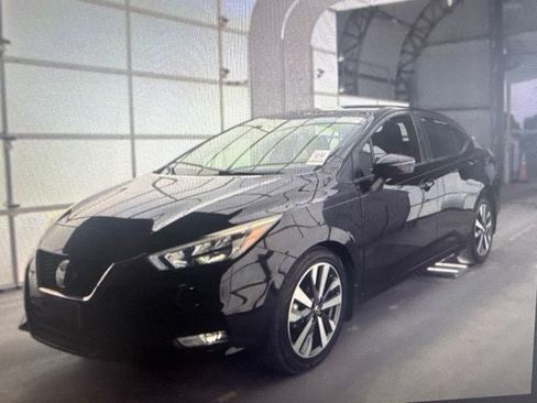 Used 2020 Nissan Versa SR FWD image 6