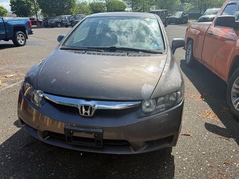 Used 2010 Honda Civic LX image 2