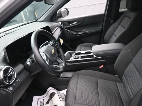 New 2026 Chevrolet Equinox LT w/ Safety and Technology Package FWD image 8