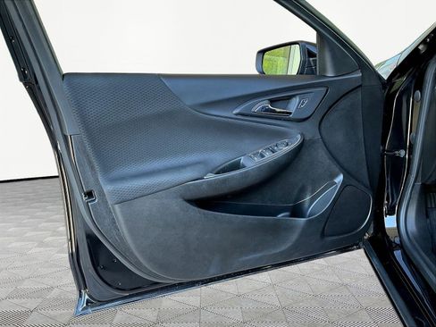 Used 2024 Chevrolet Malibu RS FWD image 19