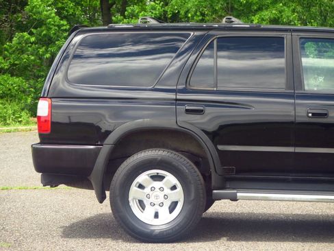 Used 1999 Toyota 4Runner SR5 AWD/4WD image 22