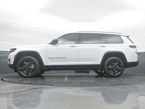 New 2025 Jeep Grand Cherokee L Limited w/ Black Appearance Package image 48