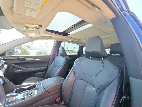 Used 2025 INFINITI QX60 Luxe w/ Vision Package AWD/4WD image 14