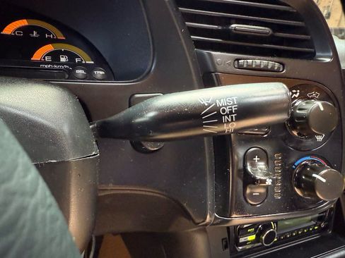 Used 2004 Honda S2000 image 21