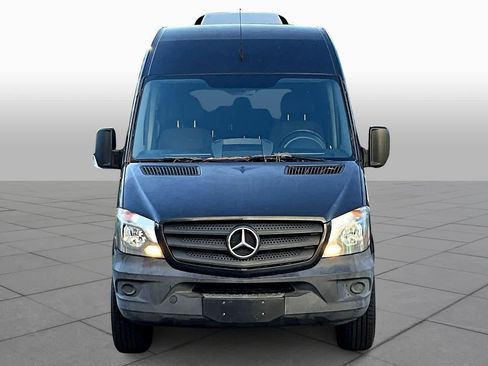 Used 2016 Mercedes-Benz Sprinter 2500 image 3