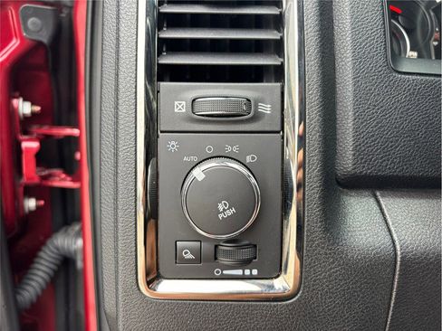 Used 2014 RAM 1500 R/T w/ Convenience Group image 32