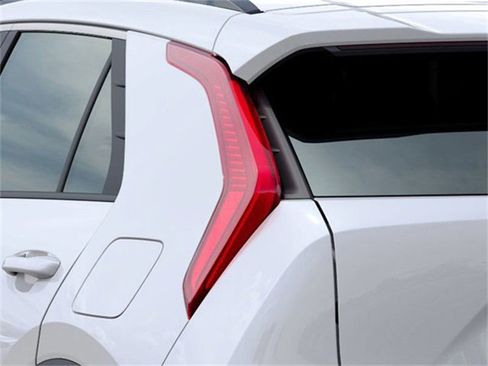 New 2025 Kia Niro LX image 11