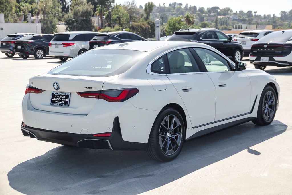 Used 2025 BMW i4 eDrive40 w/ Parking Assistance Package RWD image 4