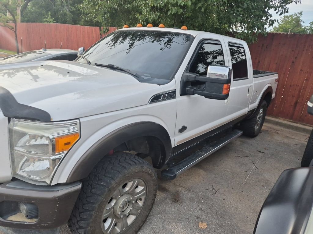 Used 2016 Ford F250 King Ranch w/ FX4 Off-Road Package AWD/4WD image 5