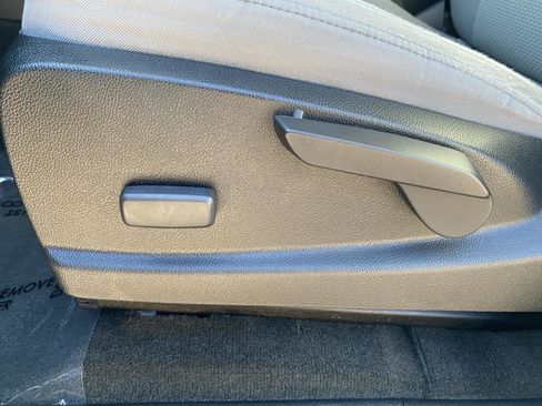 Used 2015 Chevrolet Colorado W/T w/ WT Convenience Package image 15