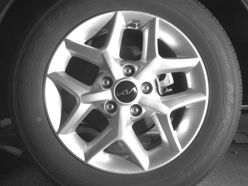 Used 2025 Kia Soul LX w/ LX Technology Package FWD image 14