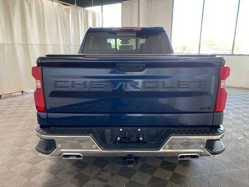 Used 2022 Chevrolet Silverado 1500 LTZ AWD/4WD image 11