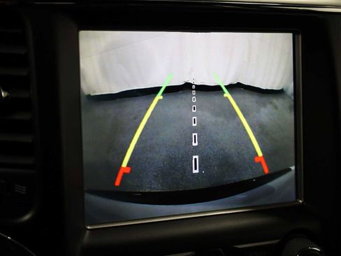 Used 2018 Jeep Grand Cherokee Altitude AWD/4WD image 31
