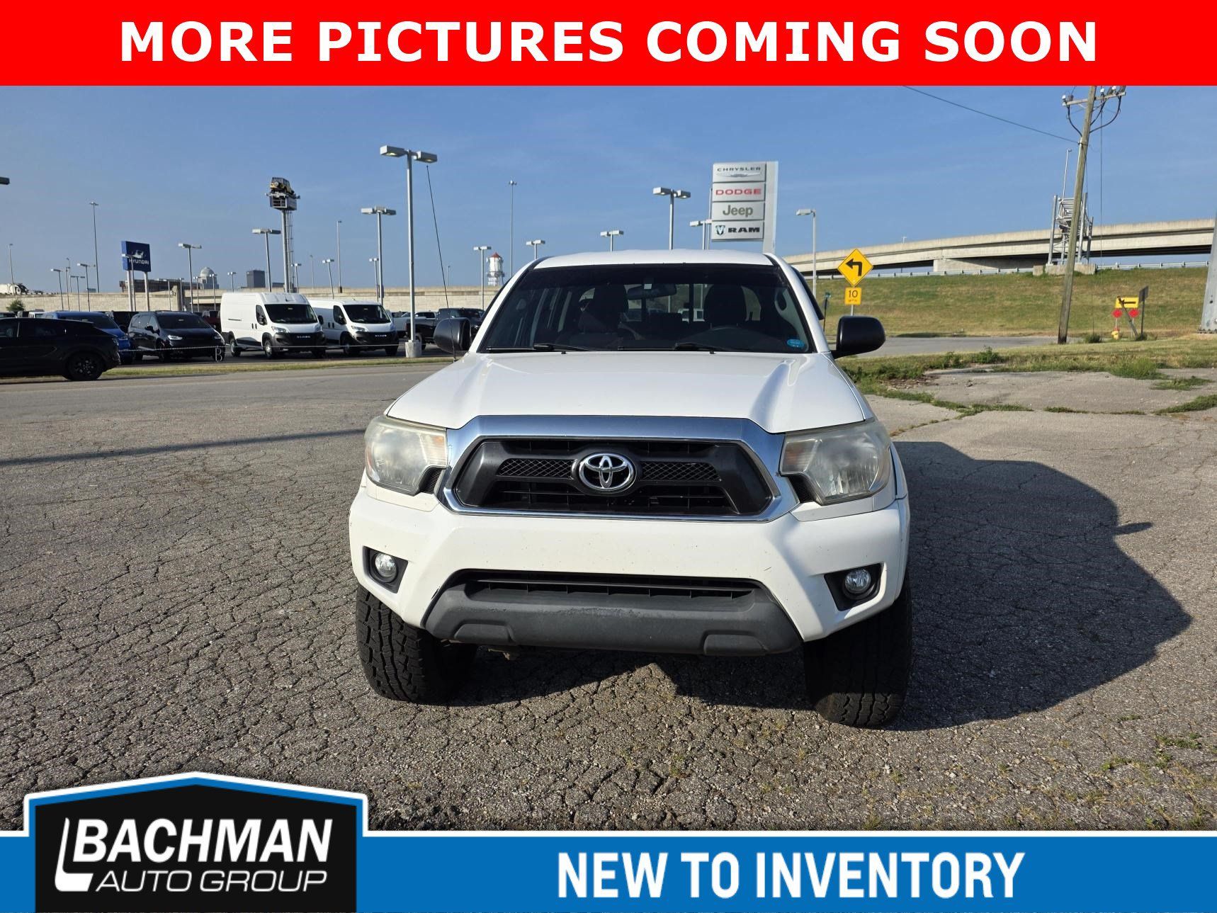 Used 2014 Toyota Tacoma 4x4 Double Cab w/ TRD Off-Road Package image 3