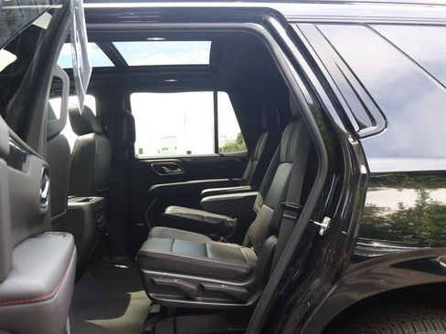 Certified 2022 Chevrolet Tahoe RST w/ Sport Performance Package AWD/4WD image 42