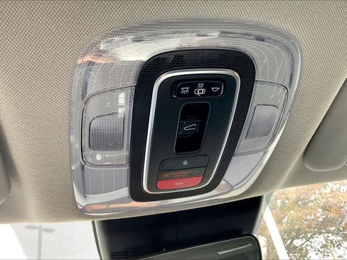 Used 2023 Hyundai Elantra Limited image 34