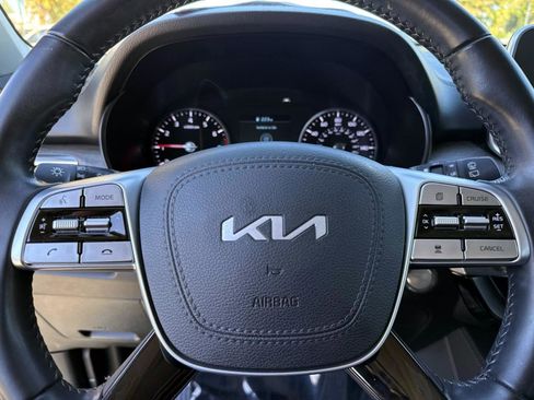 Used 2022 Kia Telluride EX w/ EX Premium Package image 26