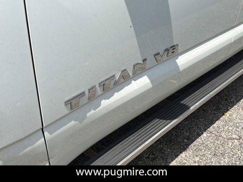 Used 2018 Nissan Titan SV AWD/4WD image 4