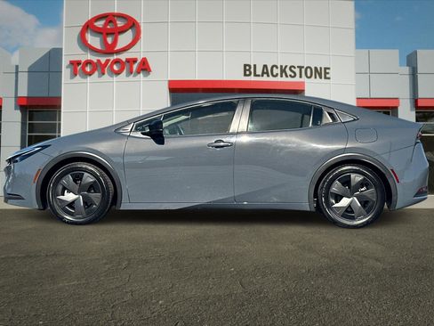 Certified 2024 Toyota Prius LE FWD image 6