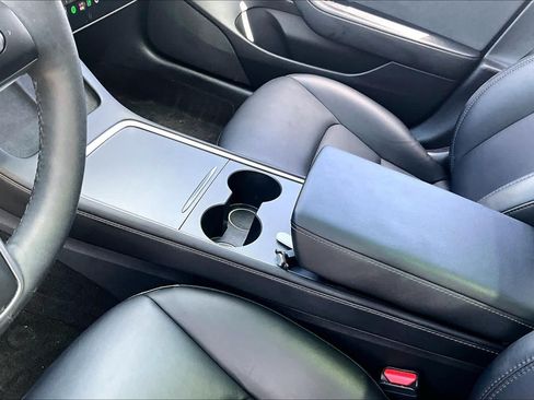 Used 2022 Tesla Model 3 Standard Range RWD image 14