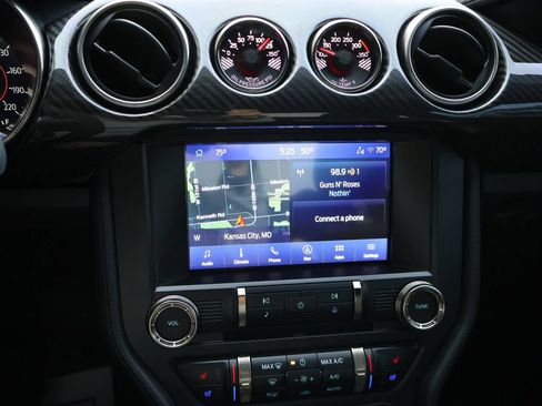 Used 2022 Ford Mustang Shelby GT500 w/ Technology Package RWD image 24