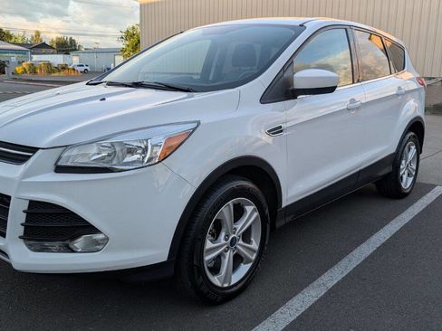 Used 2016 Ford Escape SE AWD/4WD image 1