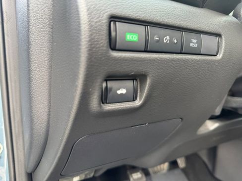 Used 2024 Nissan Sentra SV image 10