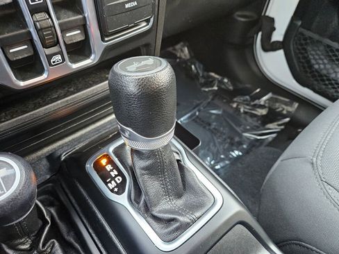 Used 2020 Jeep Wrangler Unlimited Sport w/ Technology Group image 21