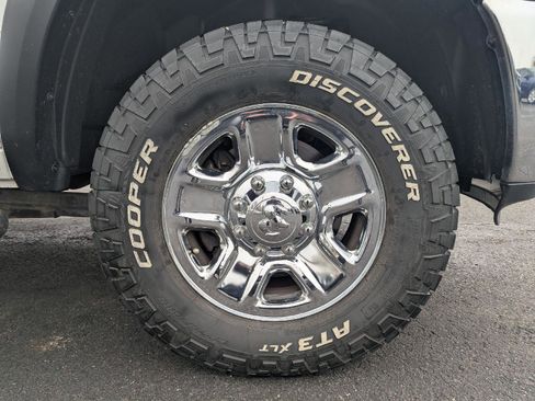 Used 2018 RAM 2500 Tradesman w/ Chrome Appearance Group image 9