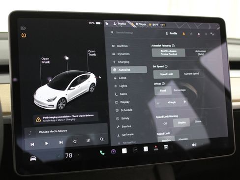 Used 2021 Tesla Model 3 Standard Range Plus image 9