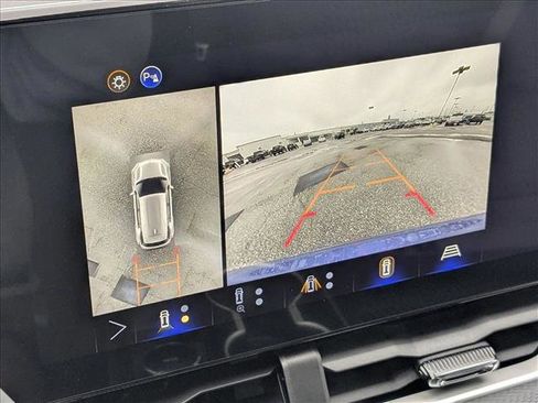 New 2026 Chevrolet Equinox LT w/ Safety and Technology Package image 11