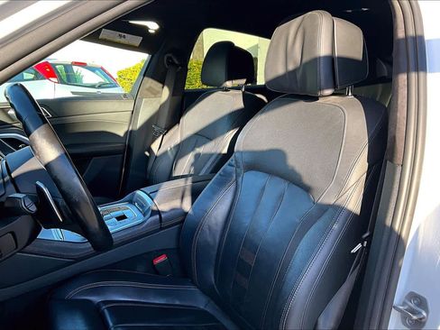 Used 2022 BMW X6 xDrive40i w/ M Sport Package image 7