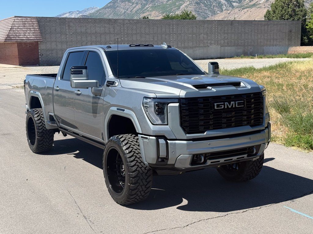 Used 2026 GMC Sierra 3500 Denali Ultimate AWD/4WD image 2