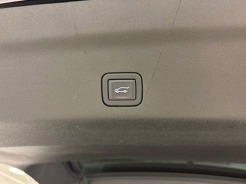 Used 2023 GMC Yukon XL Denali w/ Denali Reserve Package image 20