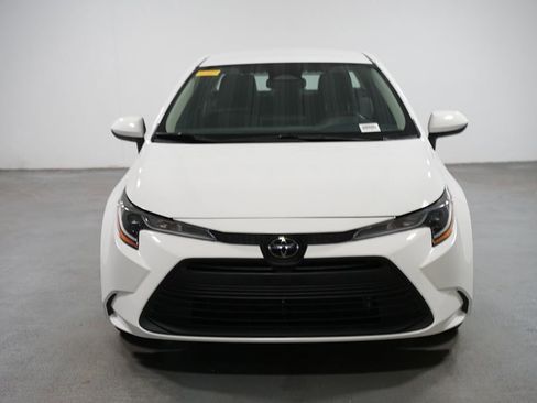 Certified 2024 Toyota Corolla LE image 2