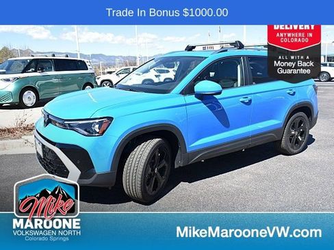 Certified 2025 Volkswagen Taos SEL image 3