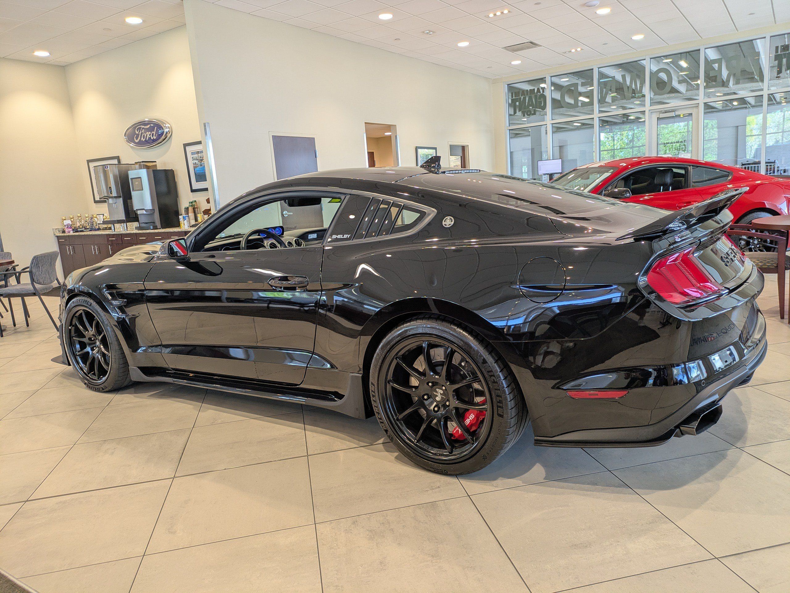 Used 2022 Ford Mustang GT Premium w/ GT Performance Package RWD image 5
