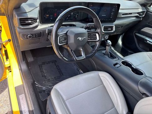 Used 2024 Ford Mustang Premium image 9