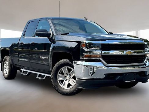 Used 2018 Chevrolet Silverado 1500 LT w/ All Star Edition AWD/4WD image 1