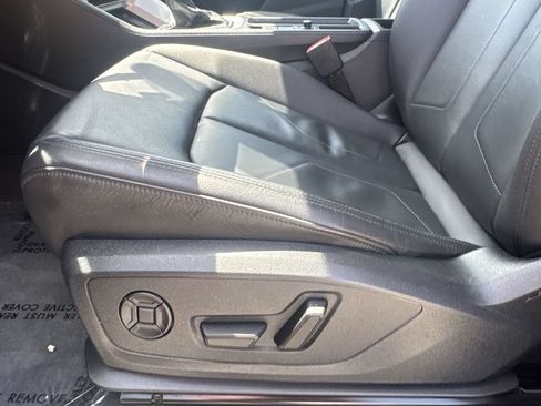 Used 2025 Audi Q3 2.0T Premium AWD/4WD image 14