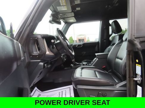 Used 2025 Ford Bronco Outer Banks AWD/4WD image 18
