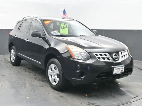 Used 2014 Nissan Rogue S w/ Convenience Package image 3